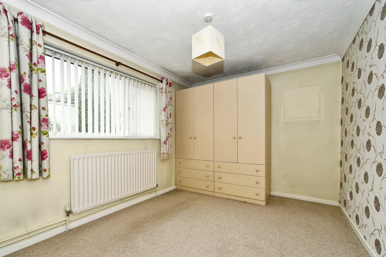 Keevil Avenue, Calne, photo 9
