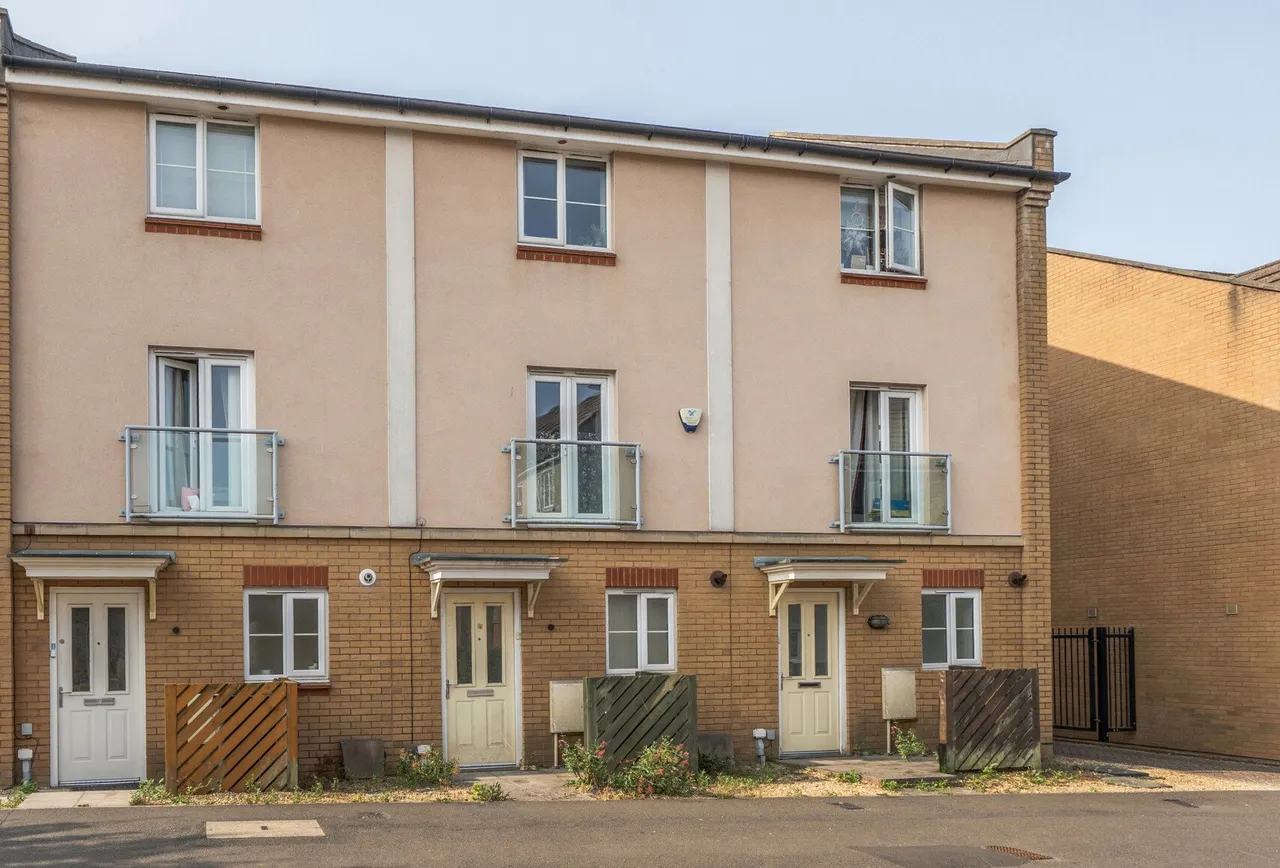 3 bed house for sale — Dorian Road, Bristol, BS7 0XN
