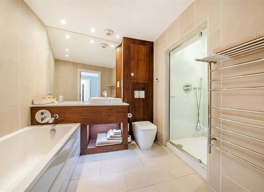 Borough High Street, London Bridge, SE1, photo 6