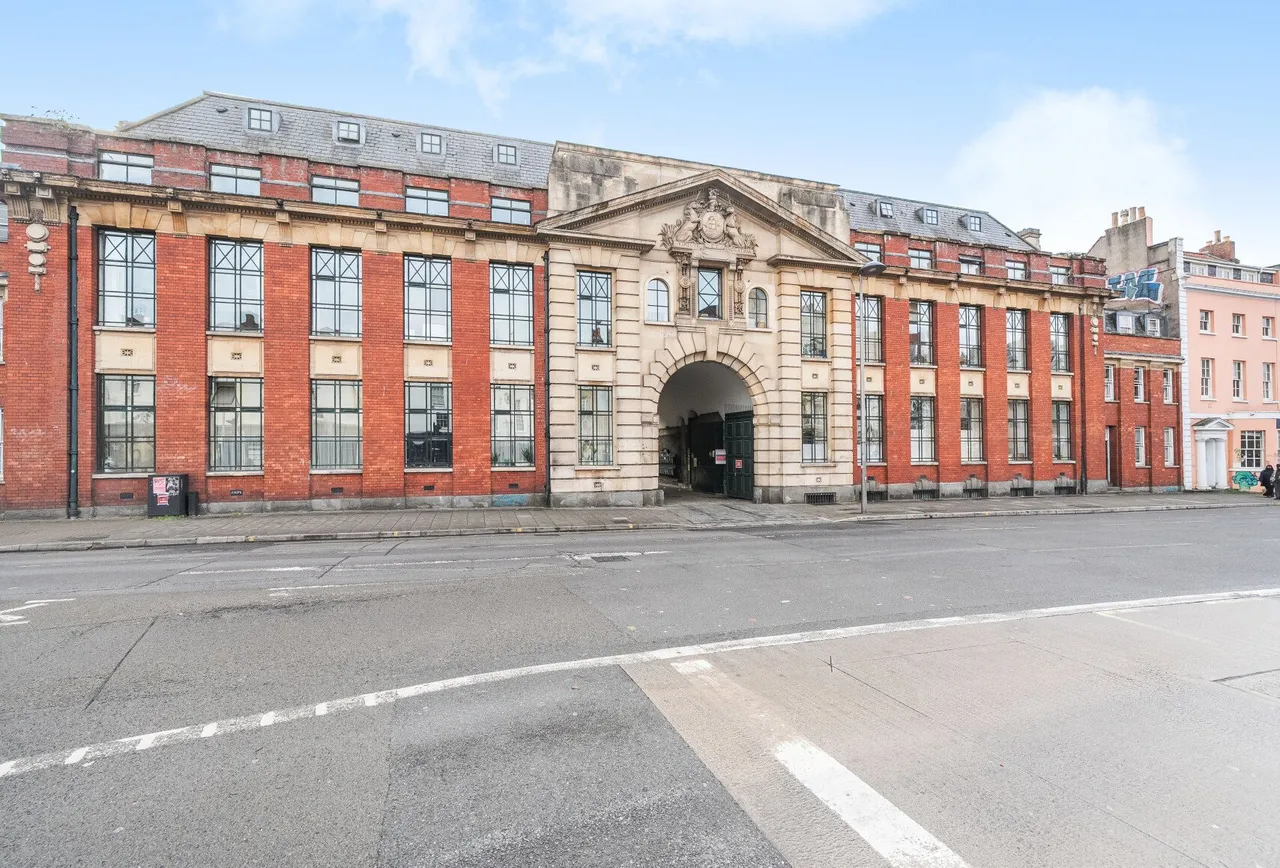 1 bed flat for sale — Old Market Street, Bristol, BS2 0EH