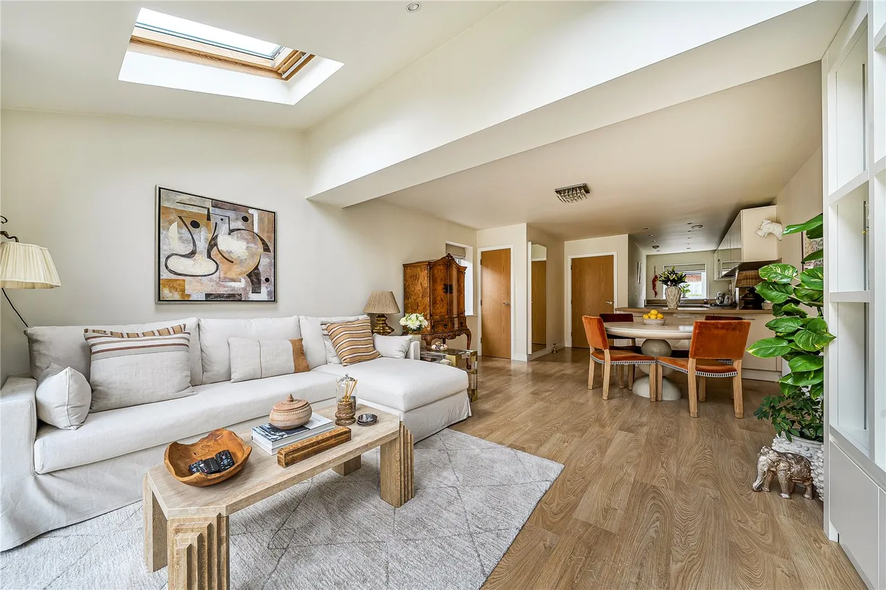 Campion Square, Dunton Green, Sevenoaks, Kent, TN14 5FH, photo 4