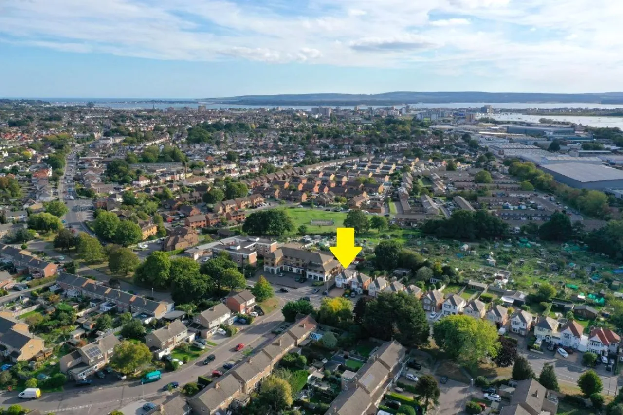 Wimborne Road, BH15, photo 25