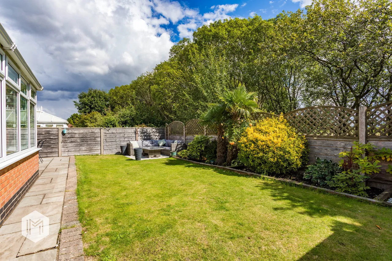 Kingston Close, Bury, BL8 2EN, photo 14
