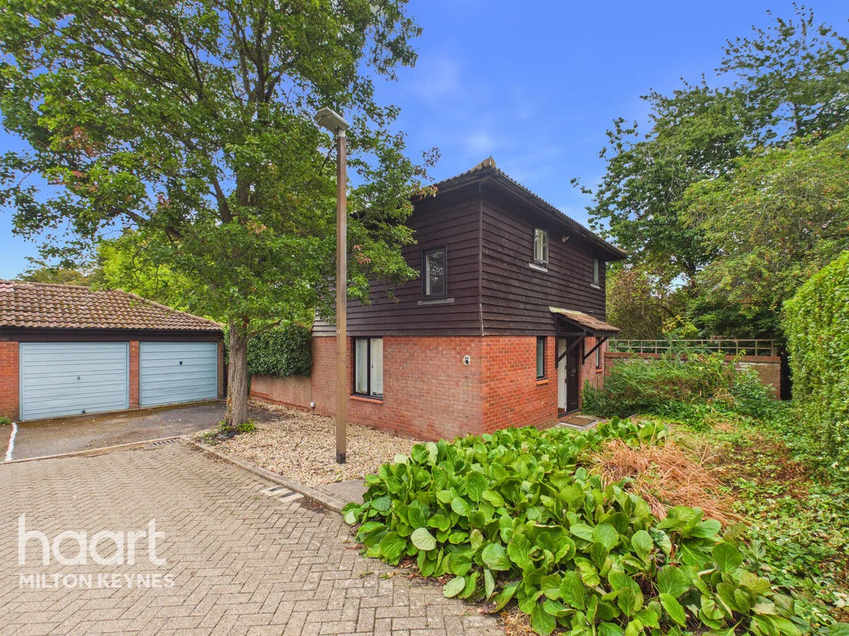 3 bed house for sale, Kemble Court, Downhead Park, MK15