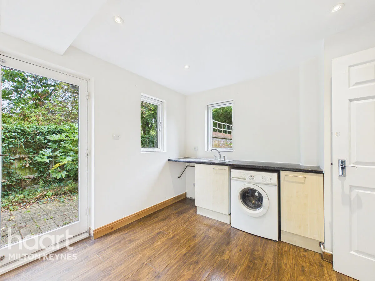 Kemble Court, Downhead Park, MK15, photo 4