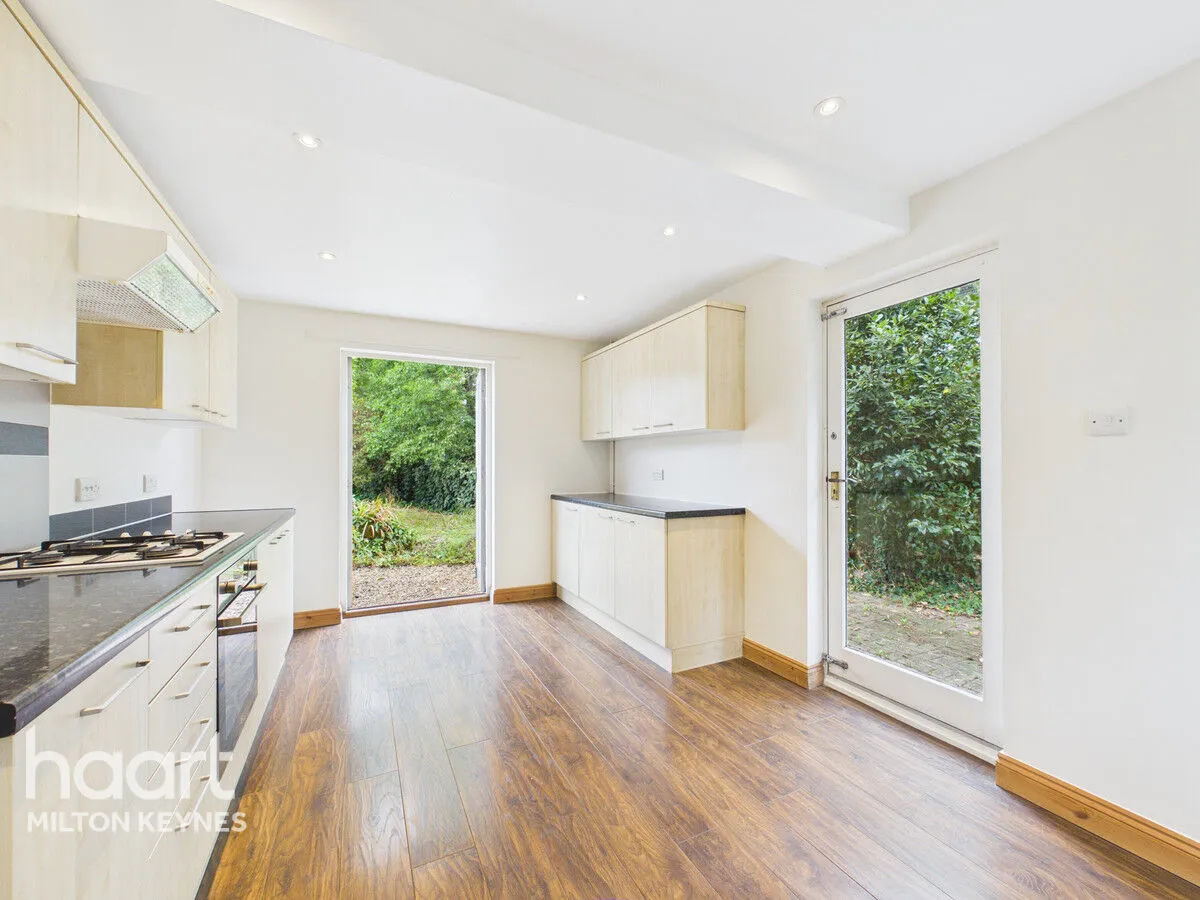 Kemble Court, Downhead Park, MK15, photo 2