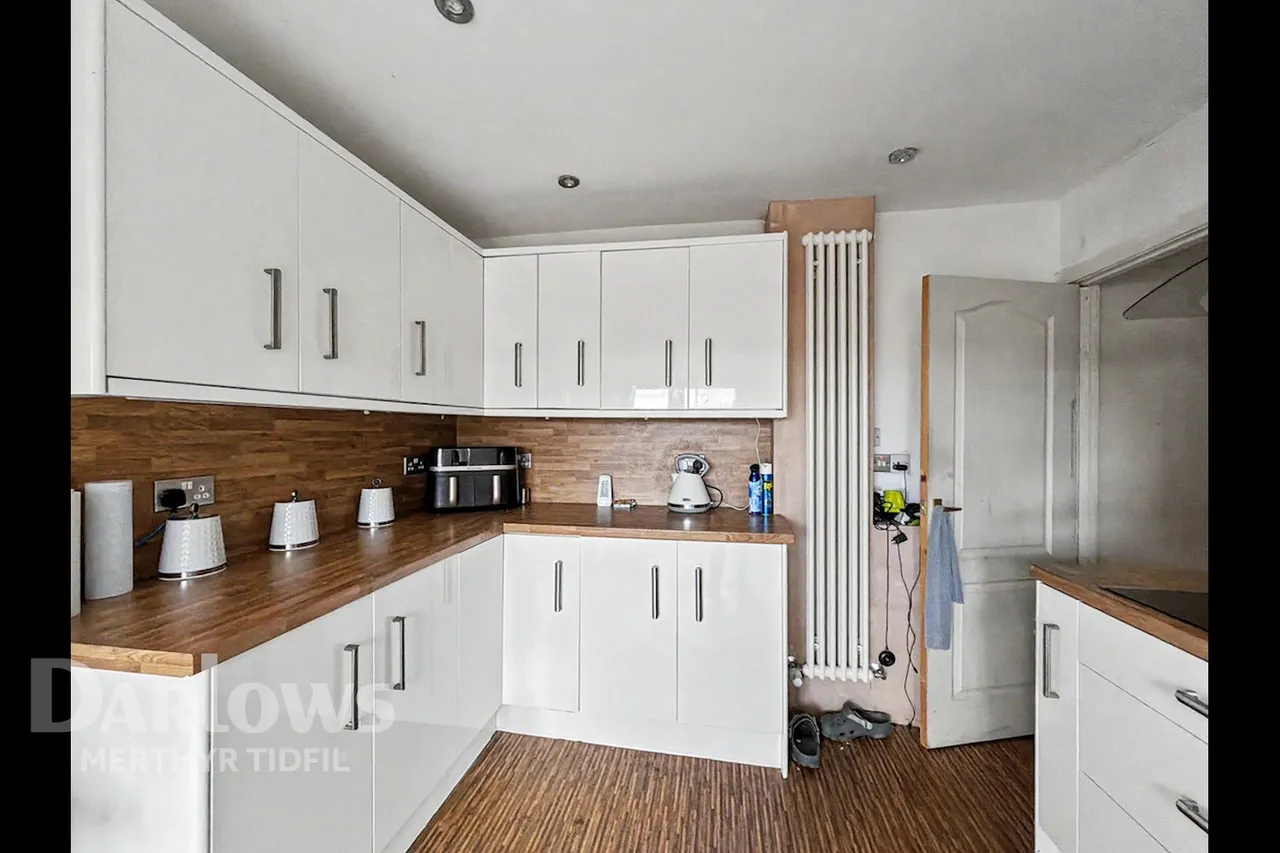 Salisbury Close, Merthyr Tydfil, photo 8