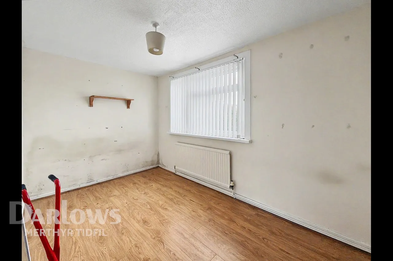 Salisbury Close, Merthyr Tydfil, photo 18