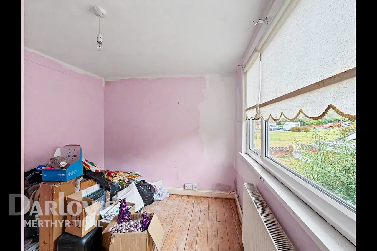 Salisbury Close, Merthyr Tydfil, photo 19