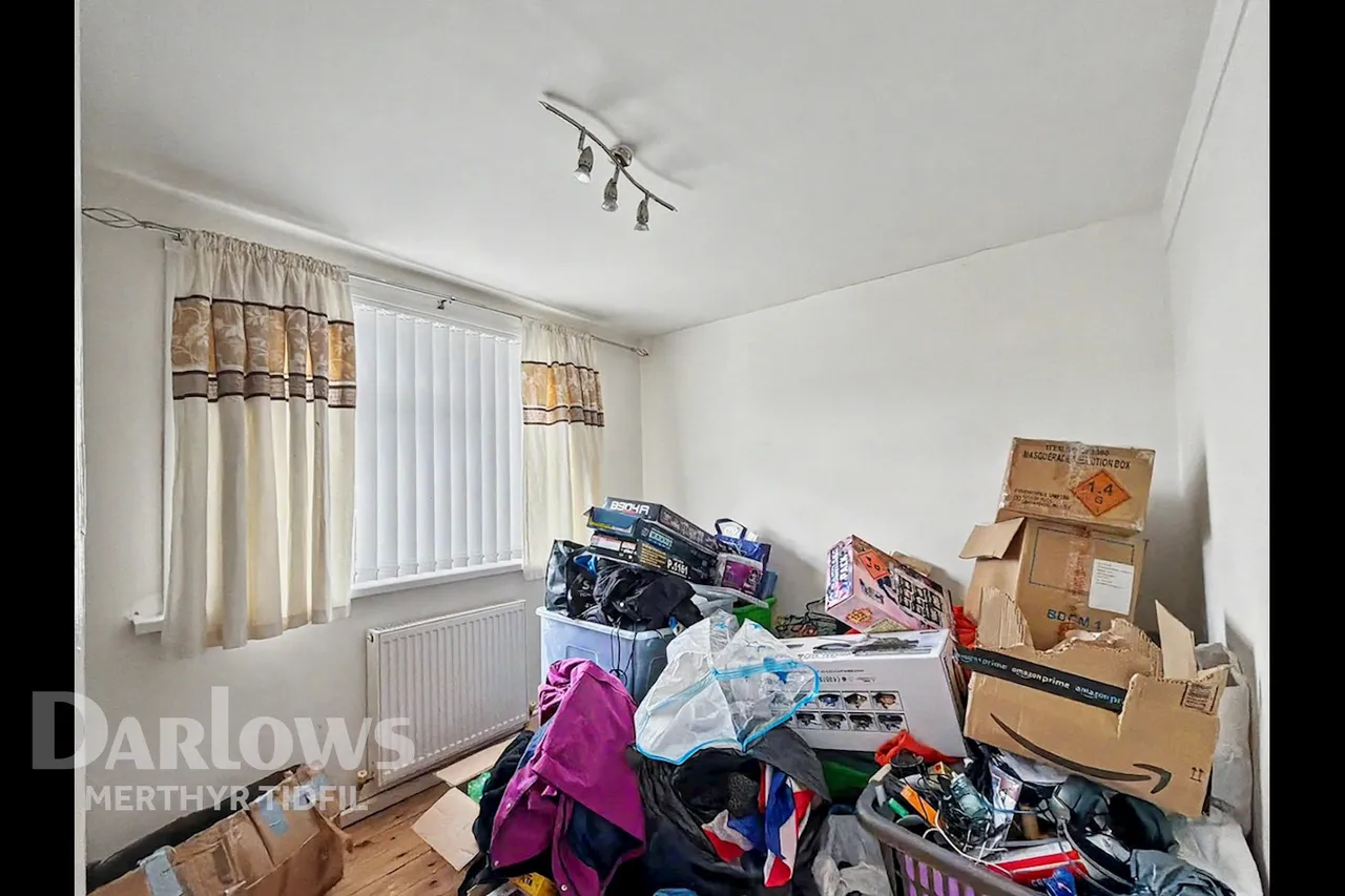 Salisbury Close, Merthyr Tydfil, photo 16
