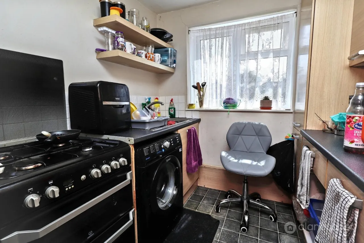 New Street, Bulkington, CV12, photo 5