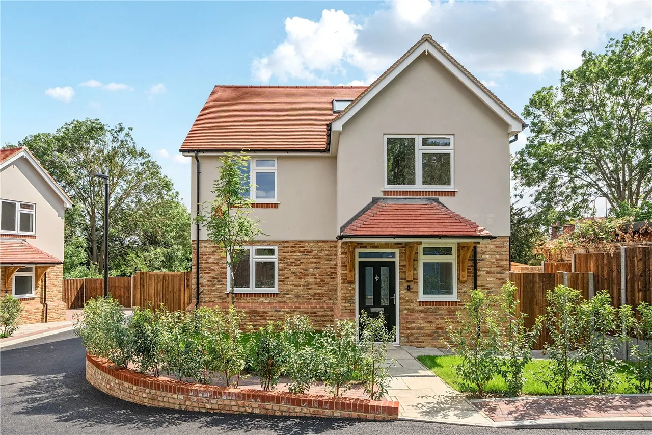 3 bed house for sale — Lucca Close, Bromley, BR2