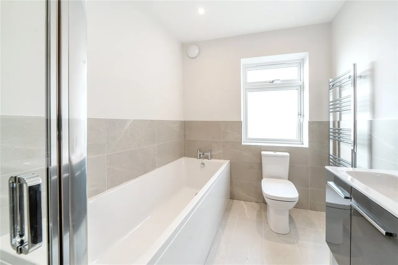 Lucca Close, Bromley, BR2, photo 12