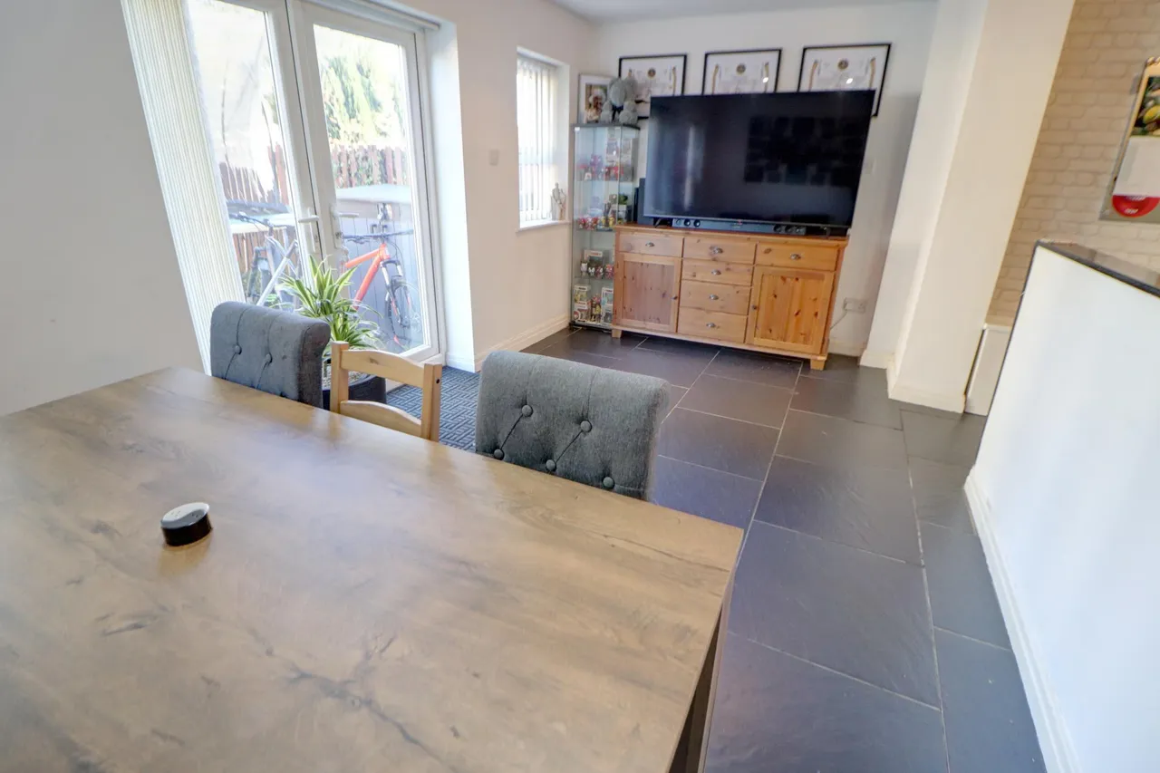 Ninth Avenue, Oldham, OL8, photo 11