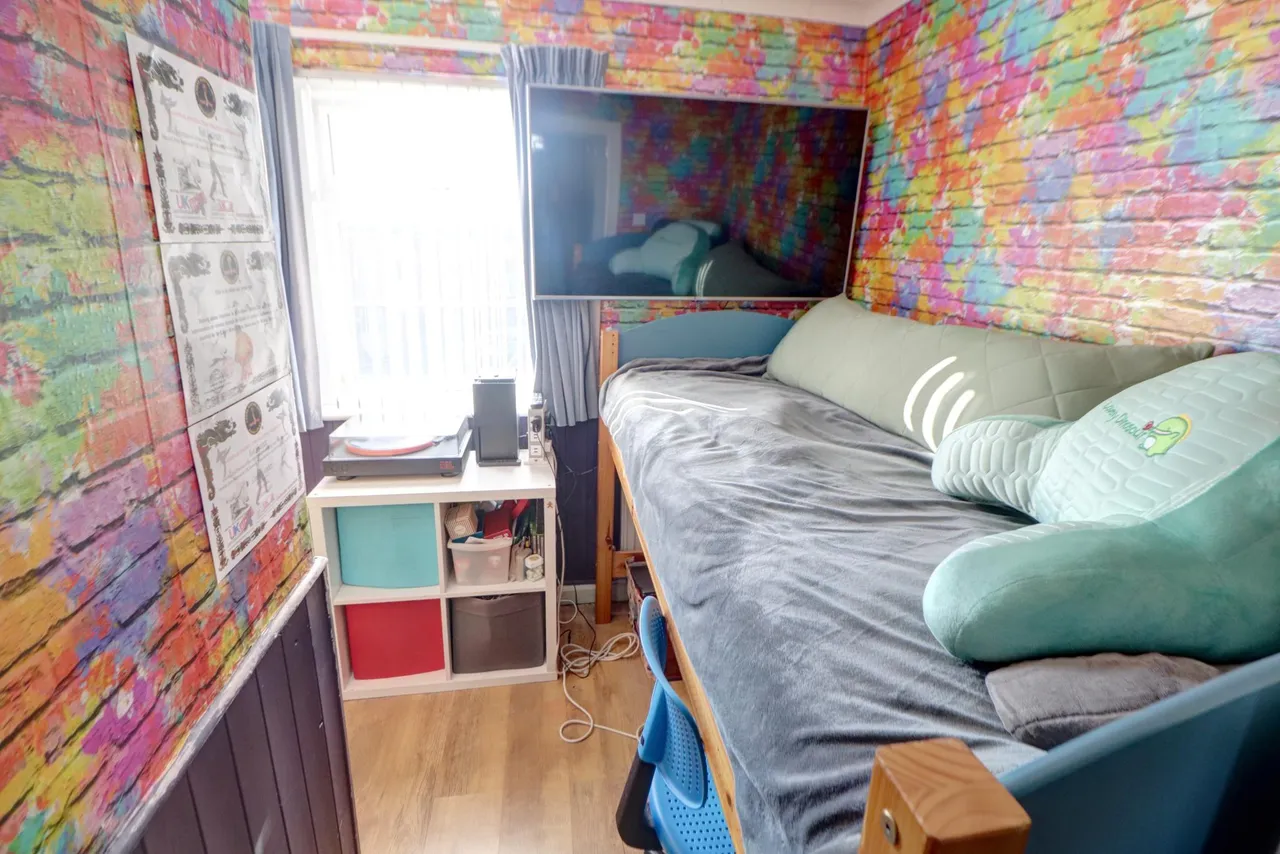 Ninth Avenue, Oldham, OL8, photo 19