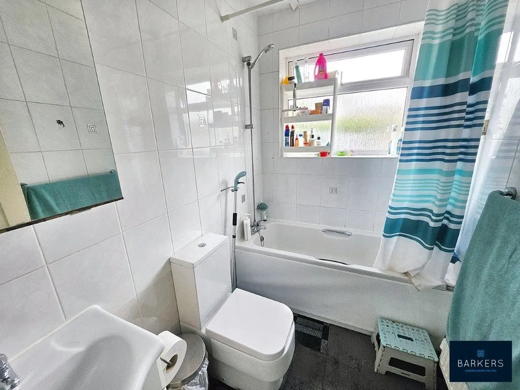 Hillhead Drive Birstall, Batley WF17 0PA, photo 6