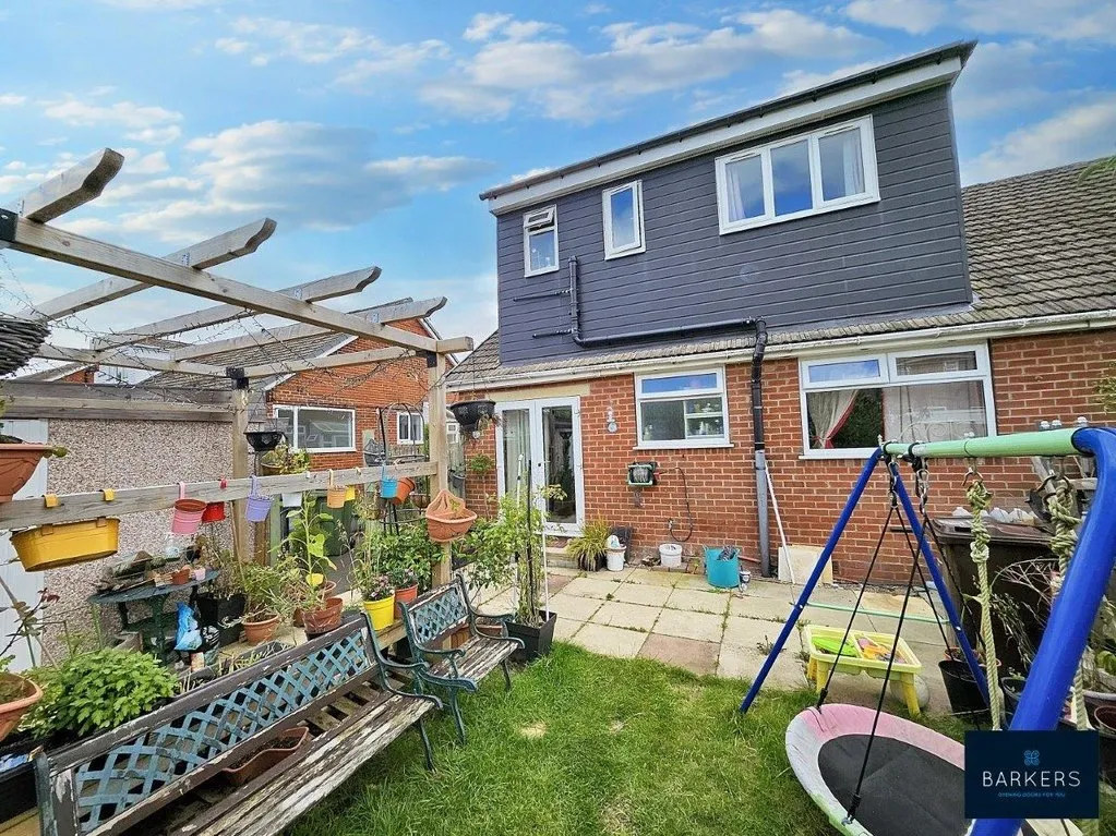 Hillhead Drive Birstall, Batley WF17 0PA, photo 2