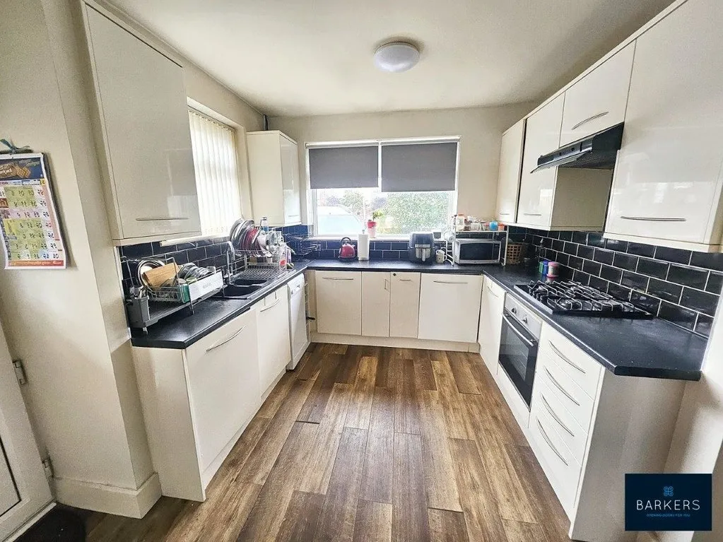 Hillhead Drive Birstall, Batley WF17 0PA, photo 3