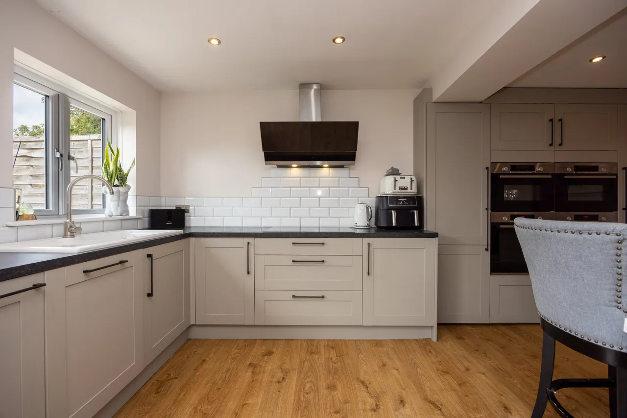 Bushy Hill Drive, Guildford, GU1, photo 18