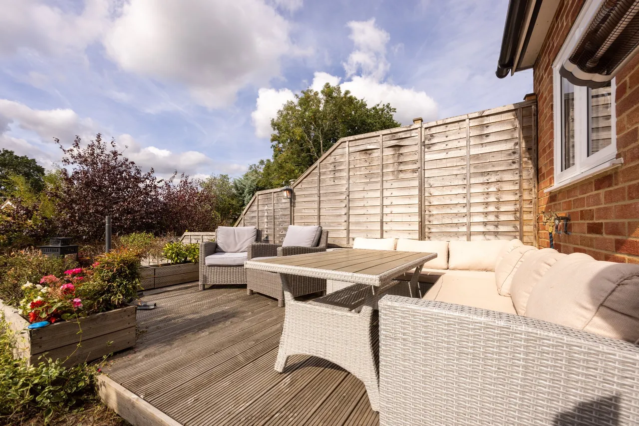 Bushy Hill Drive, Guildford, GU1, photo 21