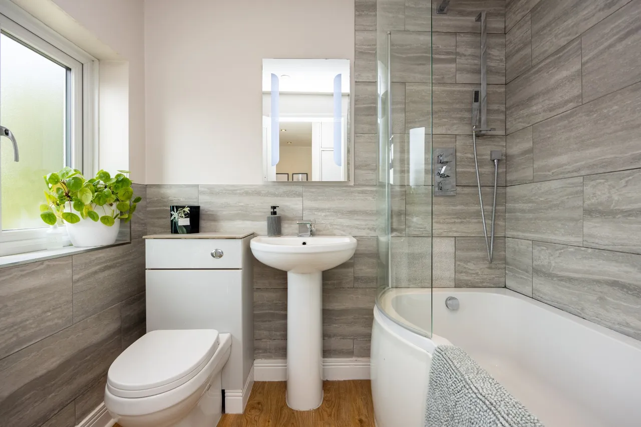 Bushy Hill Drive, Guildford, GU1, photo 25