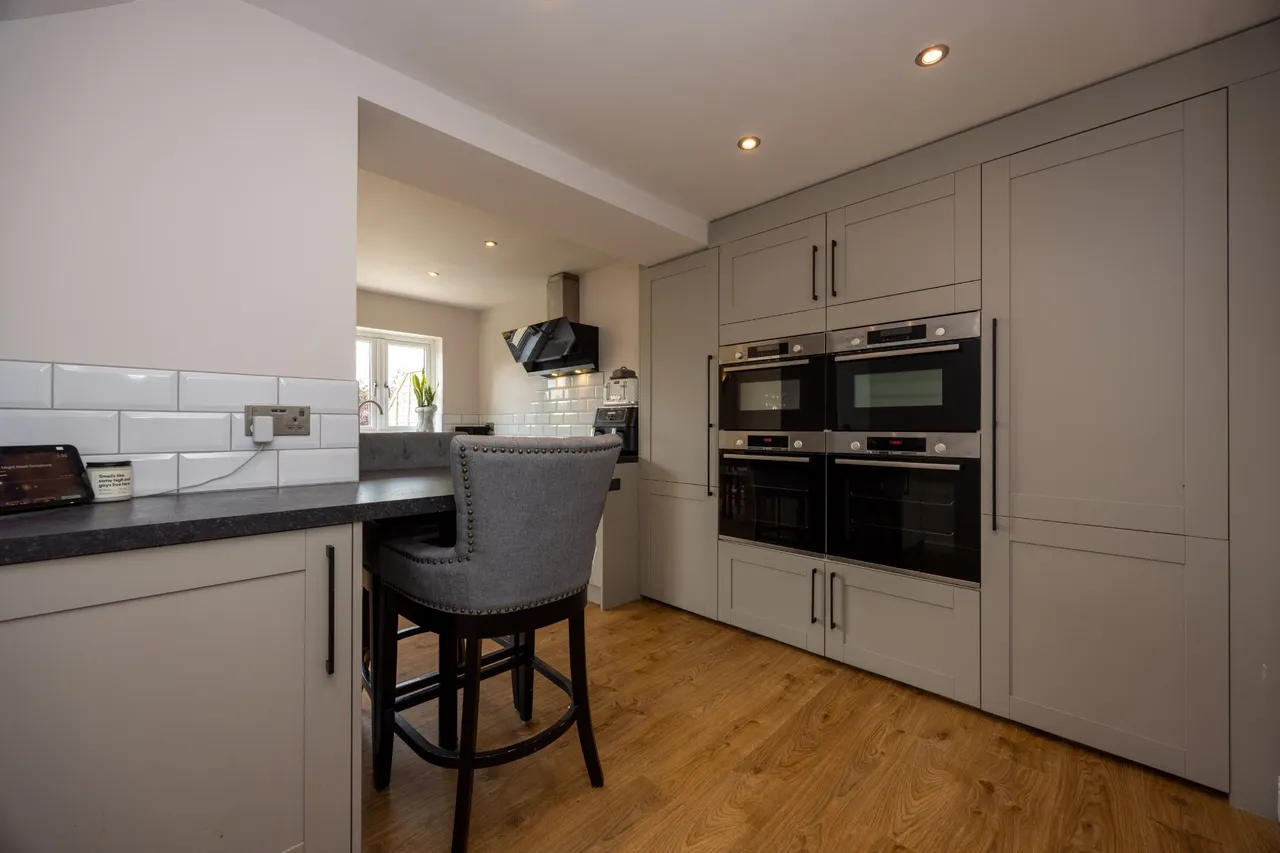 Bushy Hill Drive, Guildford, GU1, photo 15