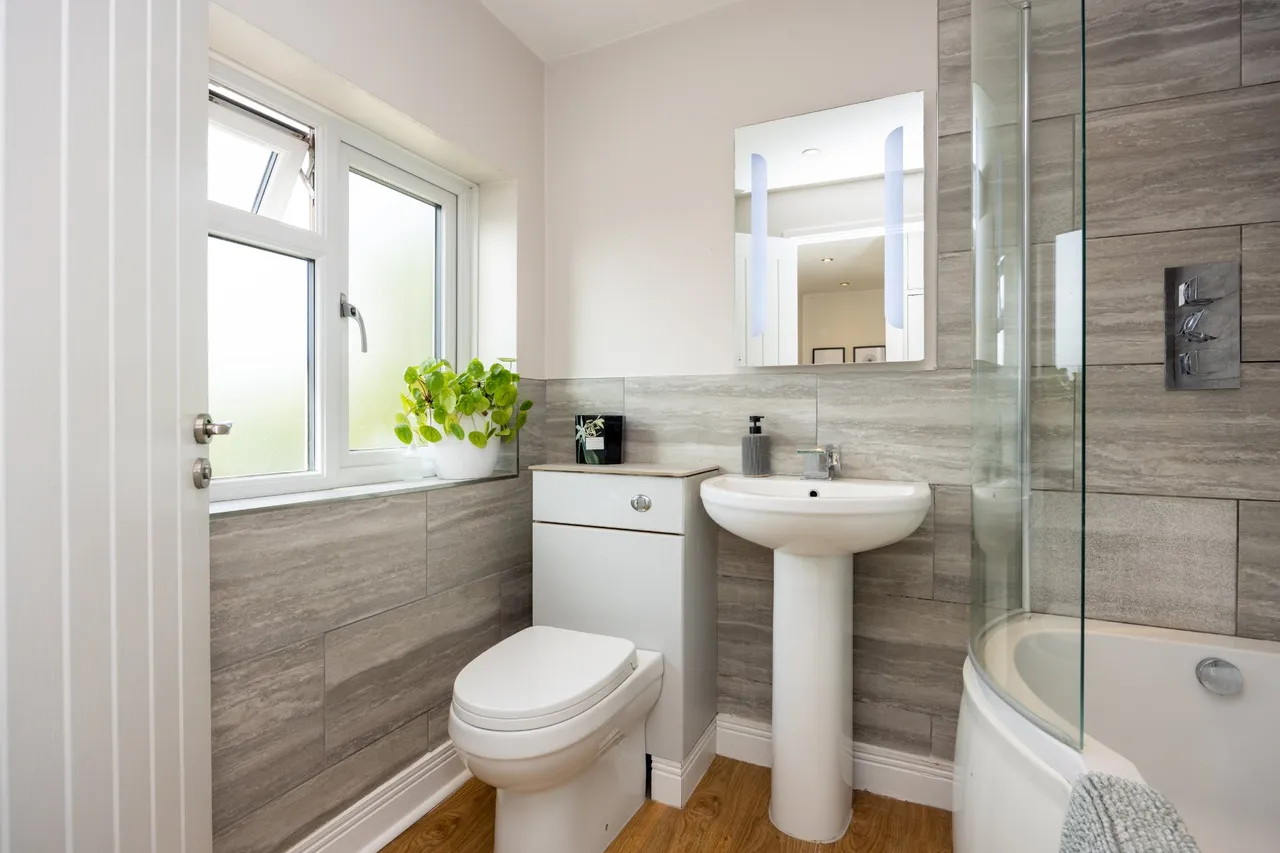 Bushy Hill Drive, Guildford, GU1, photo 26