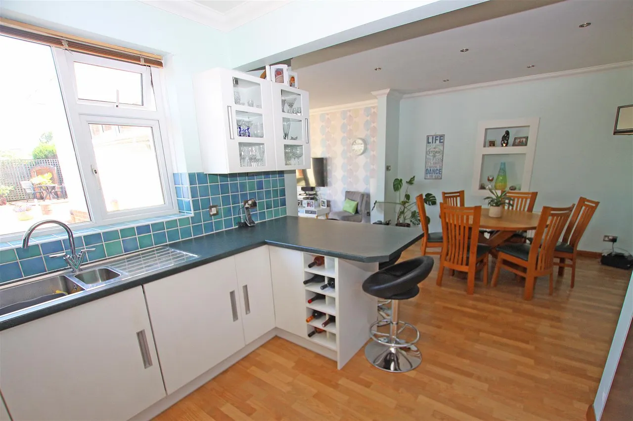 Glamis Avenue, Bournemouth, photo 7