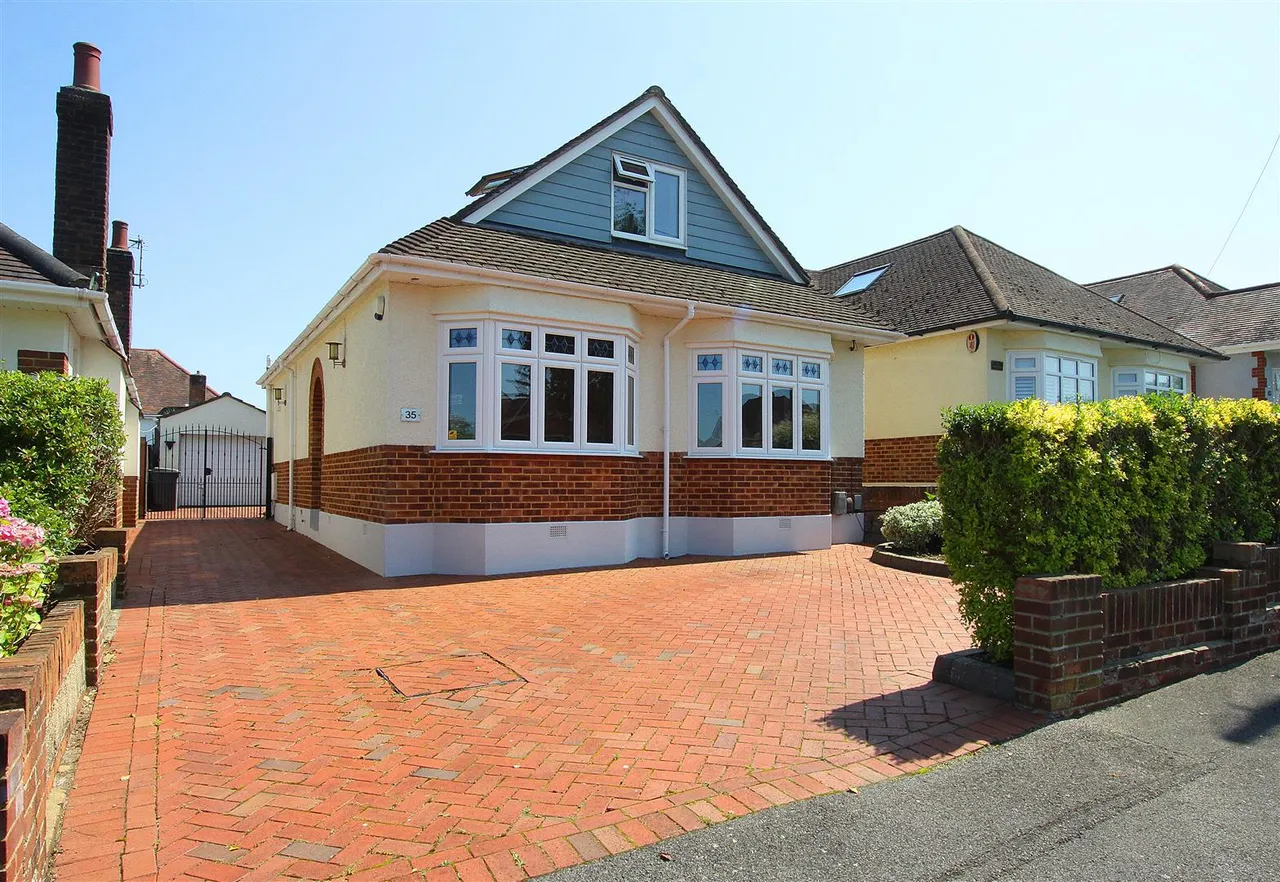 3 bed house for sale — Glamis Avenue, Bournemouth