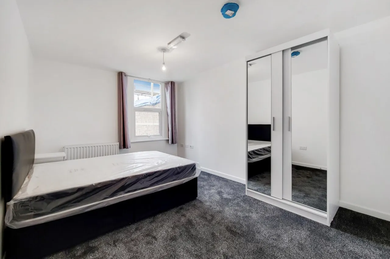 1 bed house to rent — Gibbon Mews, Kingston Upon Thames