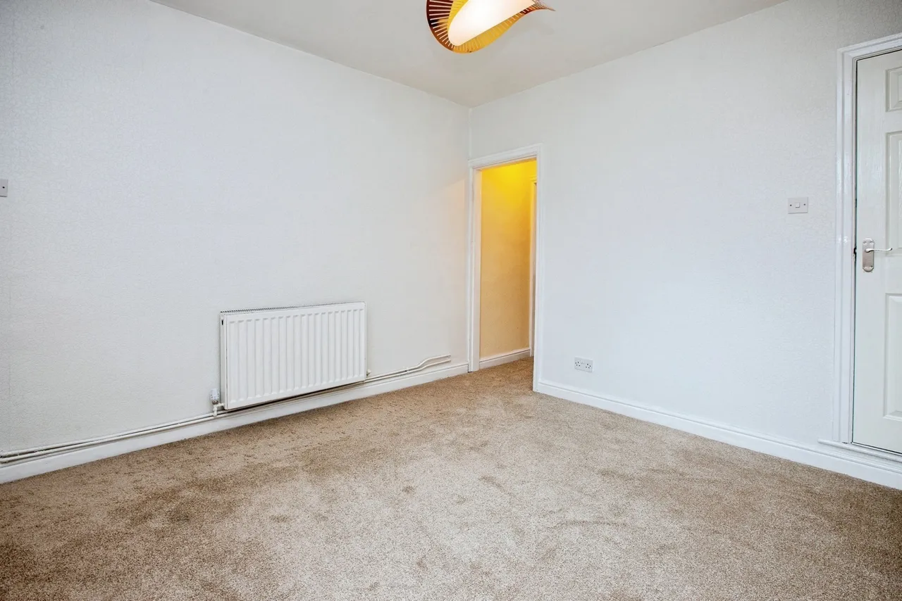 St. Michaels Street, Sutton-In-Ashfield, NG17, photo 4