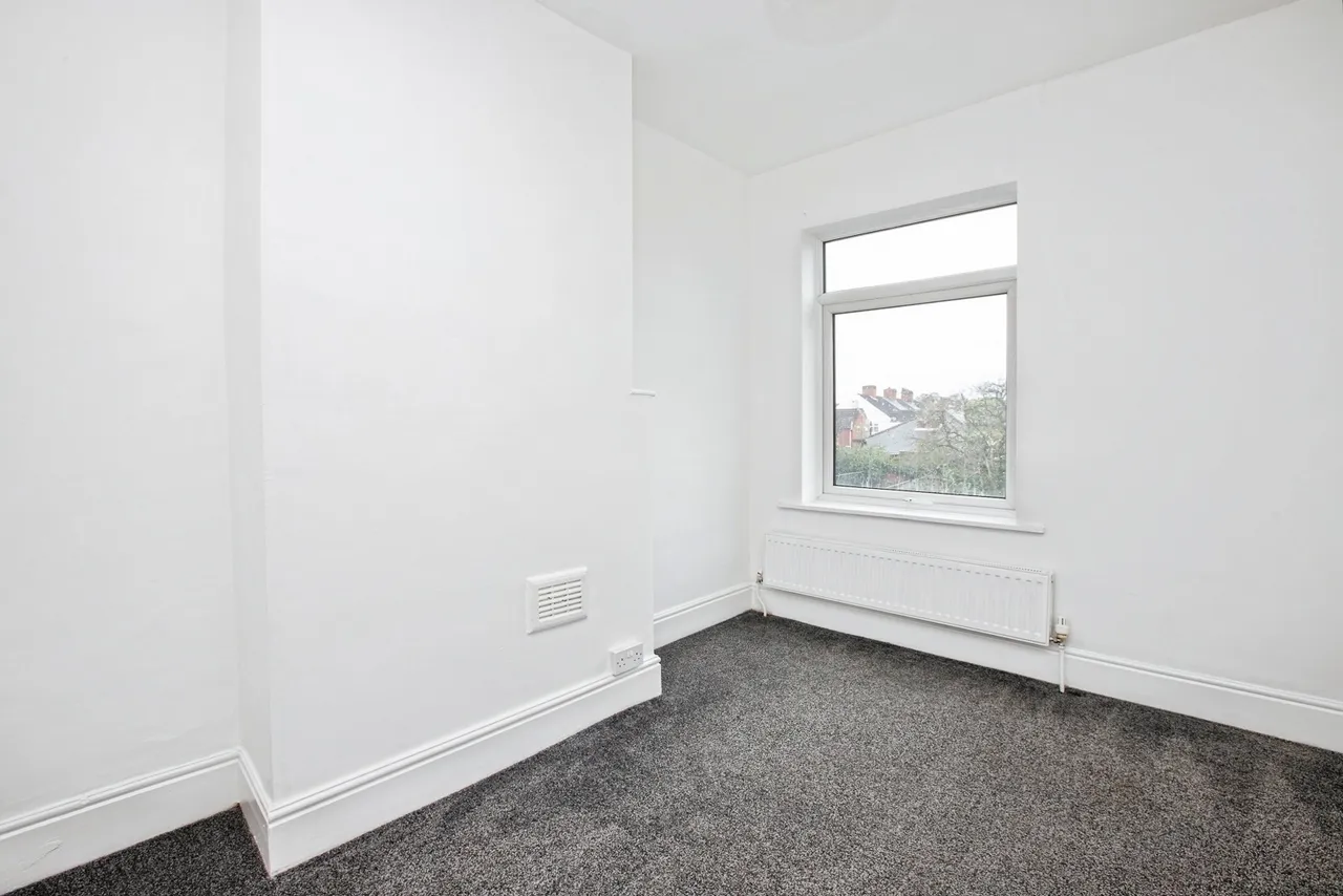 St. Michaels Street, Sutton-In-Ashfield, NG17, photo 12