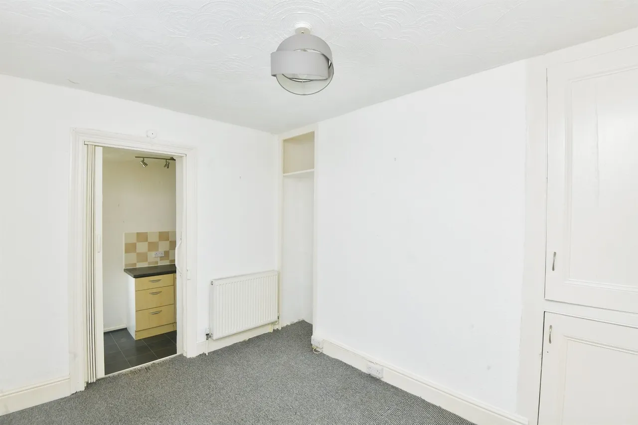 Clarence Place, Morice Town, PL2, photo 8