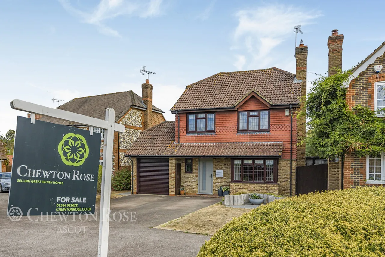 Carnation Drive, Winkfield Row, photo 20