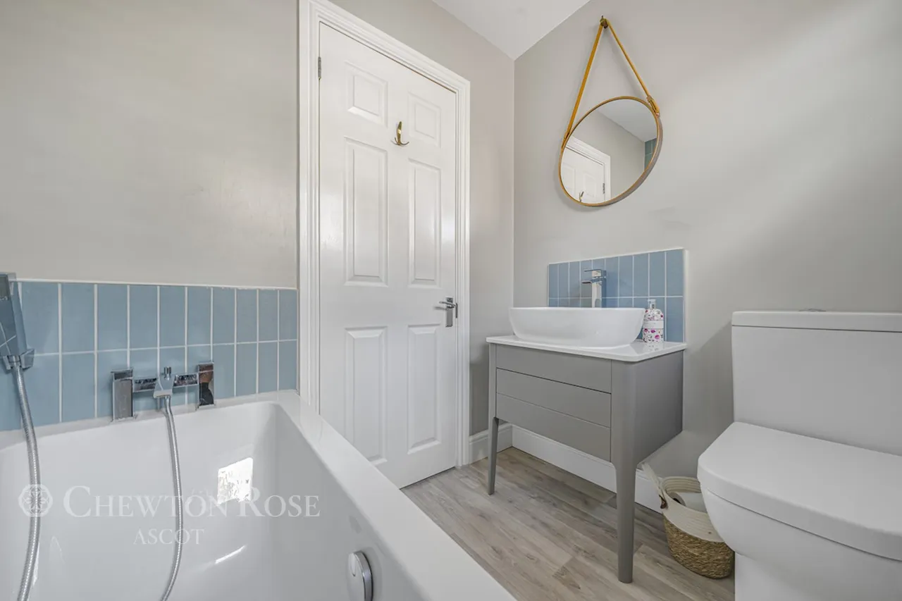 Carnation Drive, Winkfield Row, photo 16