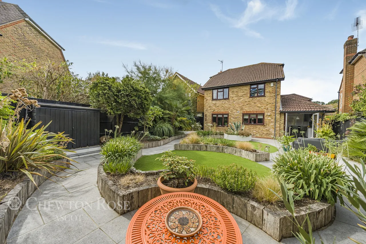 Carnation Drive, Winkfield Row, photo 19
