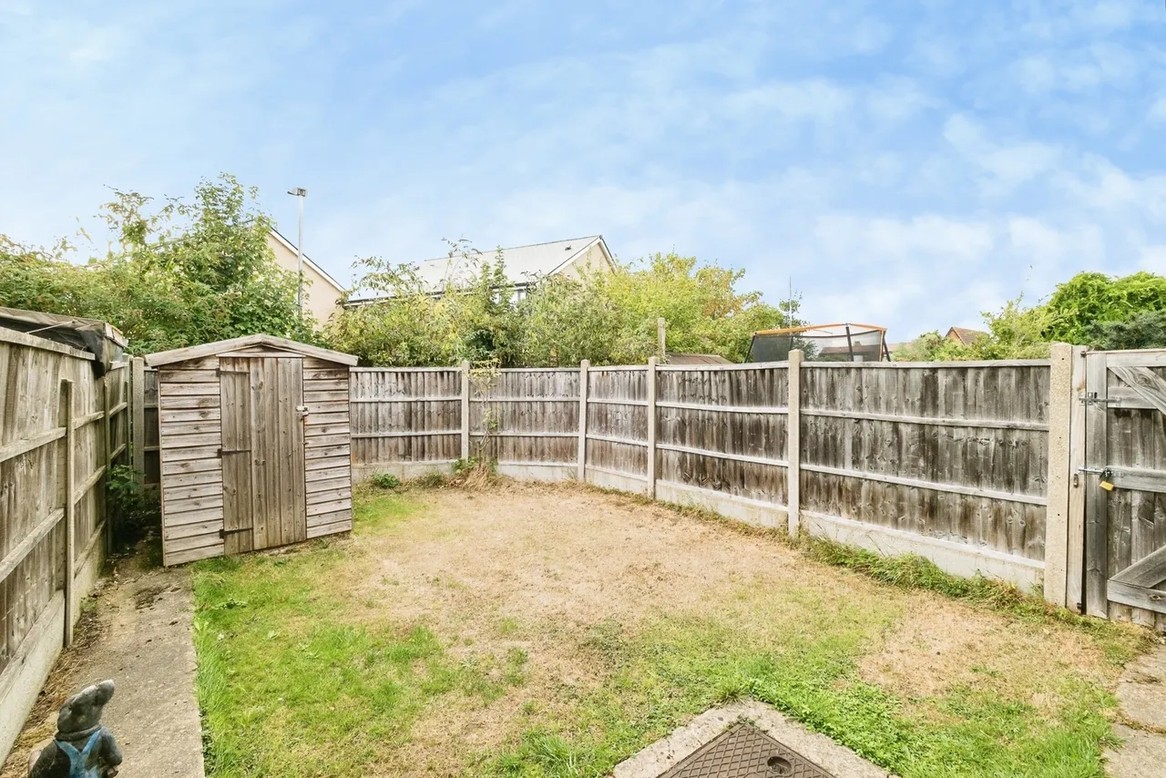 Westlyn Close, Rainham, Essex, RM13, photo 6