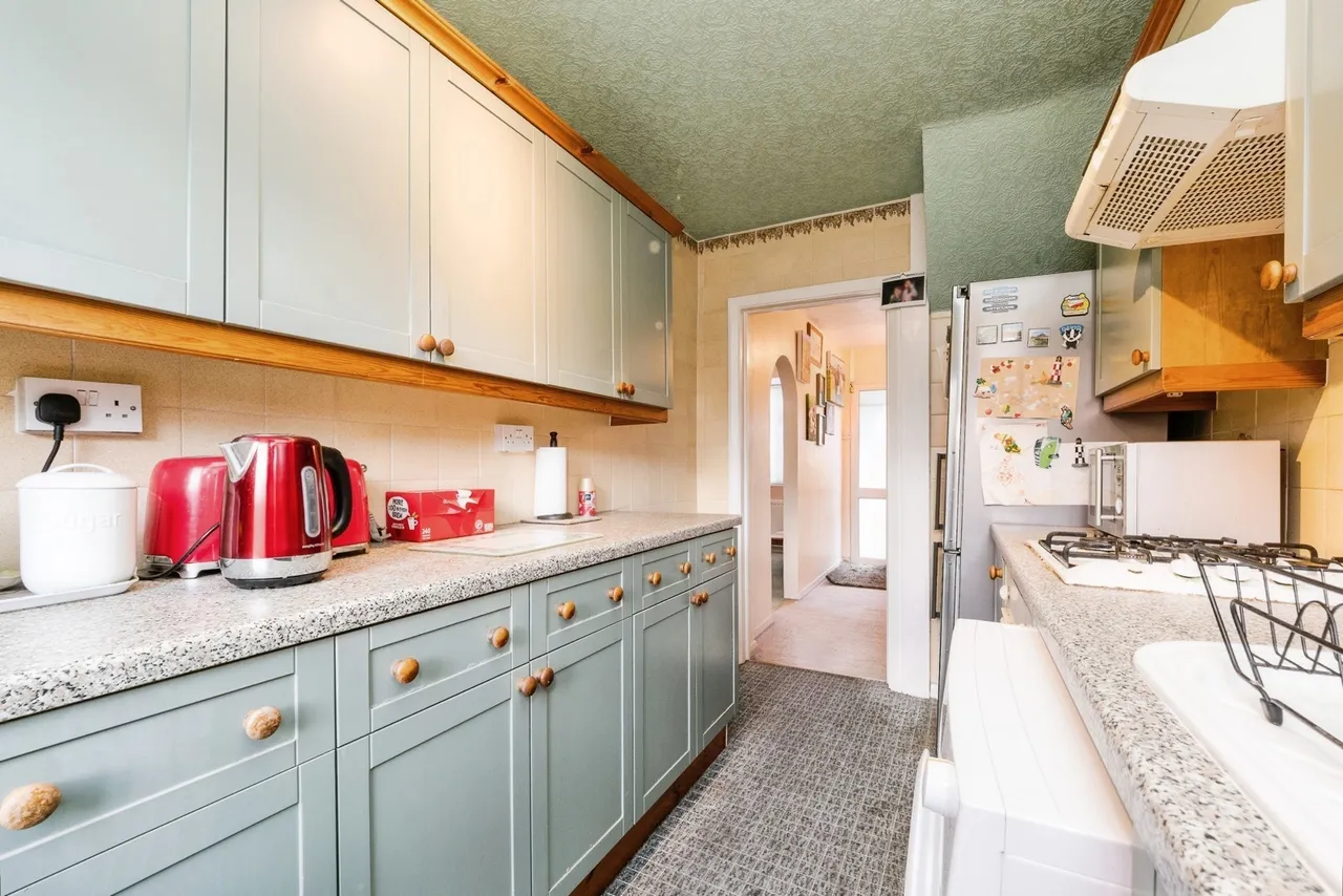 Westlyn Close, Rainham, Essex, RM13, photo 4
