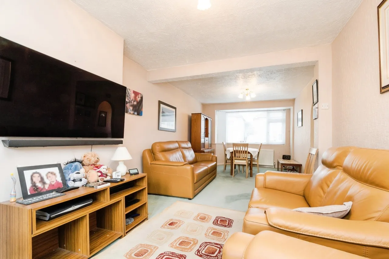 Westlyn Close, Rainham, Essex, RM13, photo 2