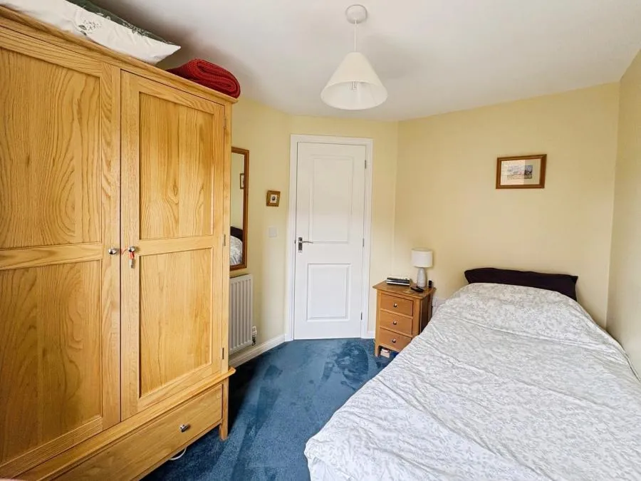 Albert Way, East Cowes, PO32, photo 7