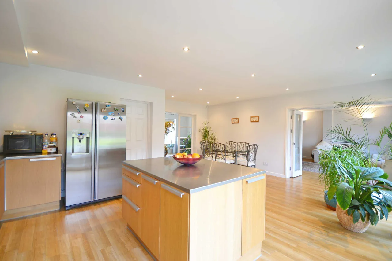 Courtleigh Avenue, Hadley Wood, Hertfordshire, EN4 0HS, photo 5