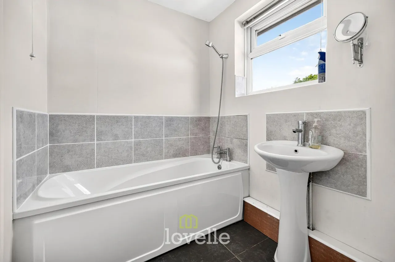 Tetney Lane, Holton-Le-Clay, DN36, photo 26