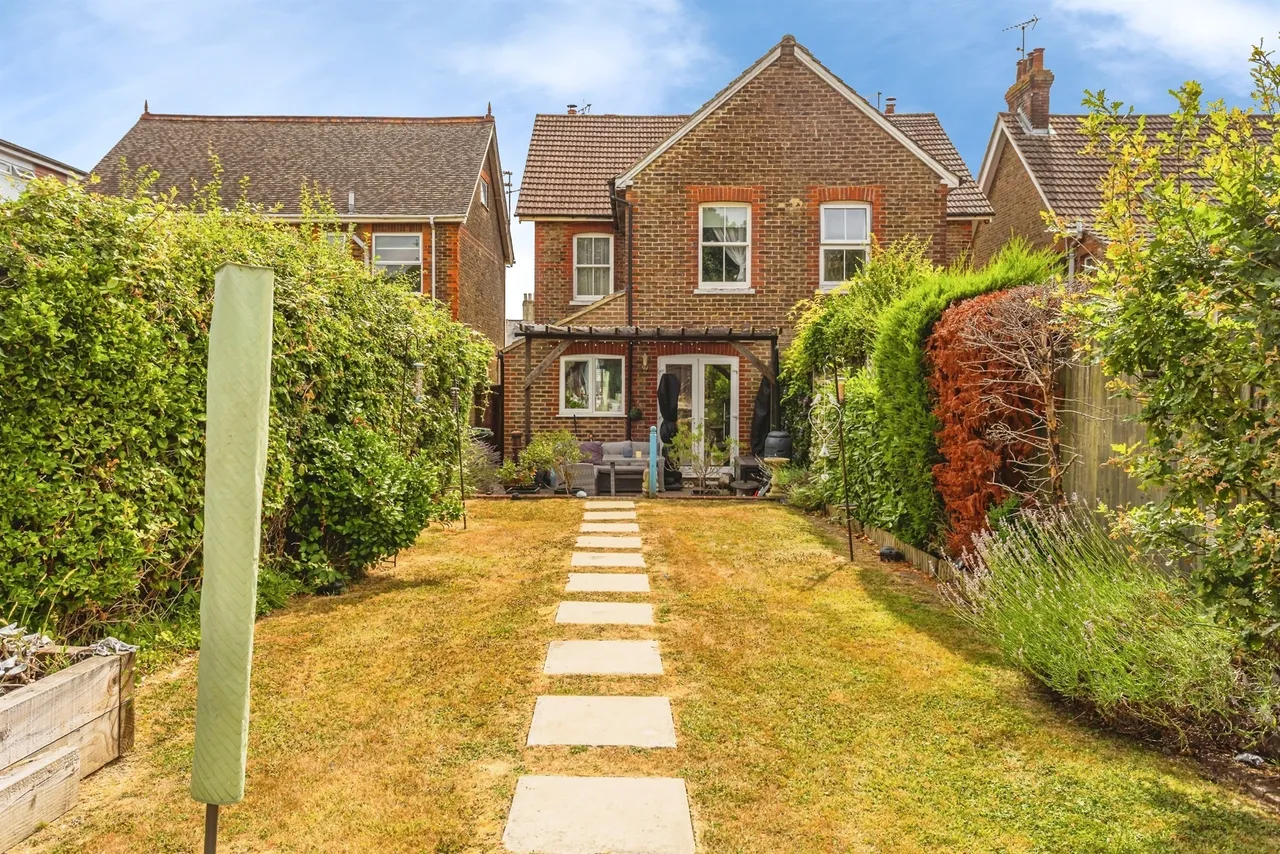 Junction Road, Burgess Hill, RH15, photo 2