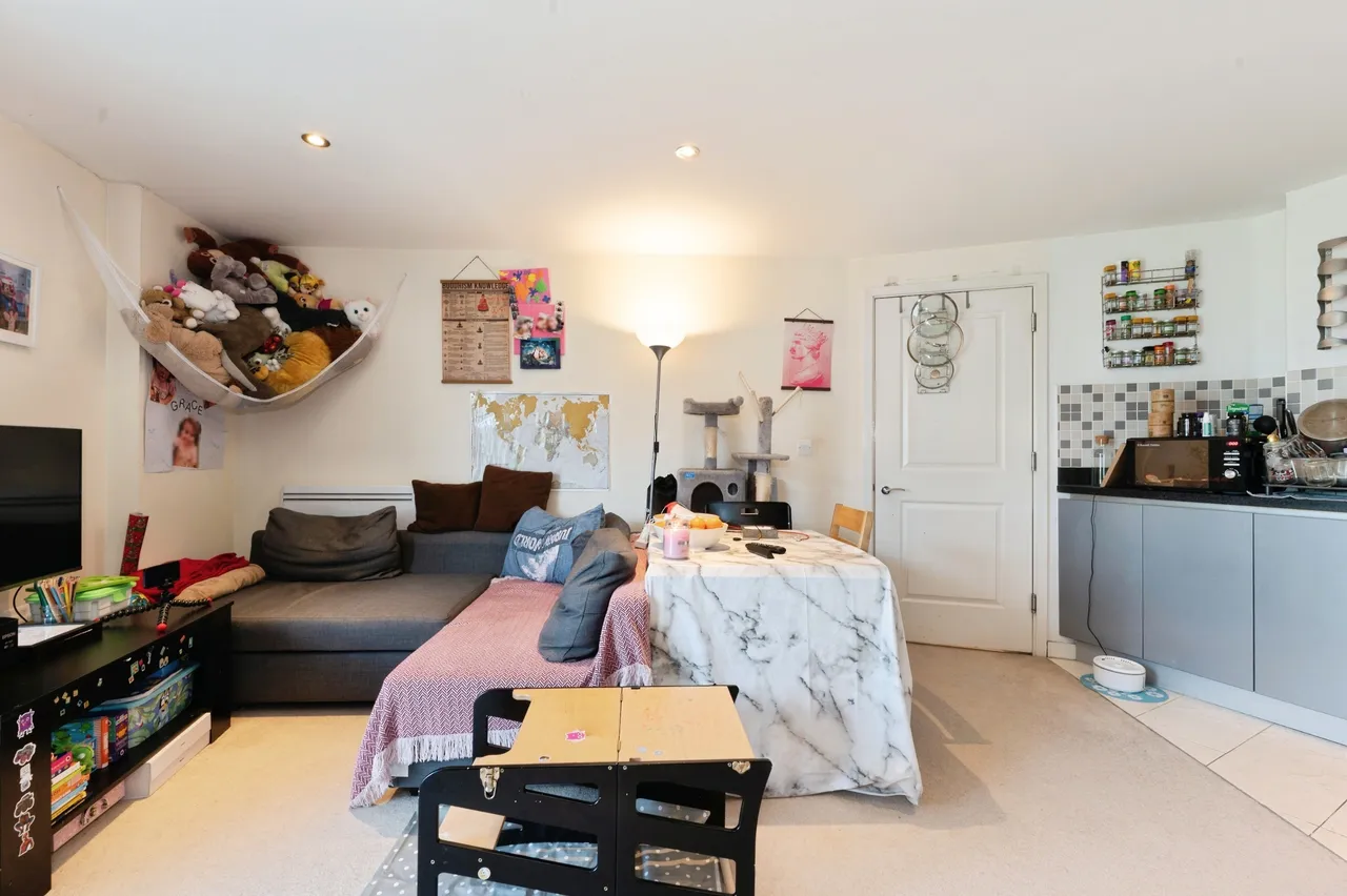 21 Durnsford Road, London, photo 4