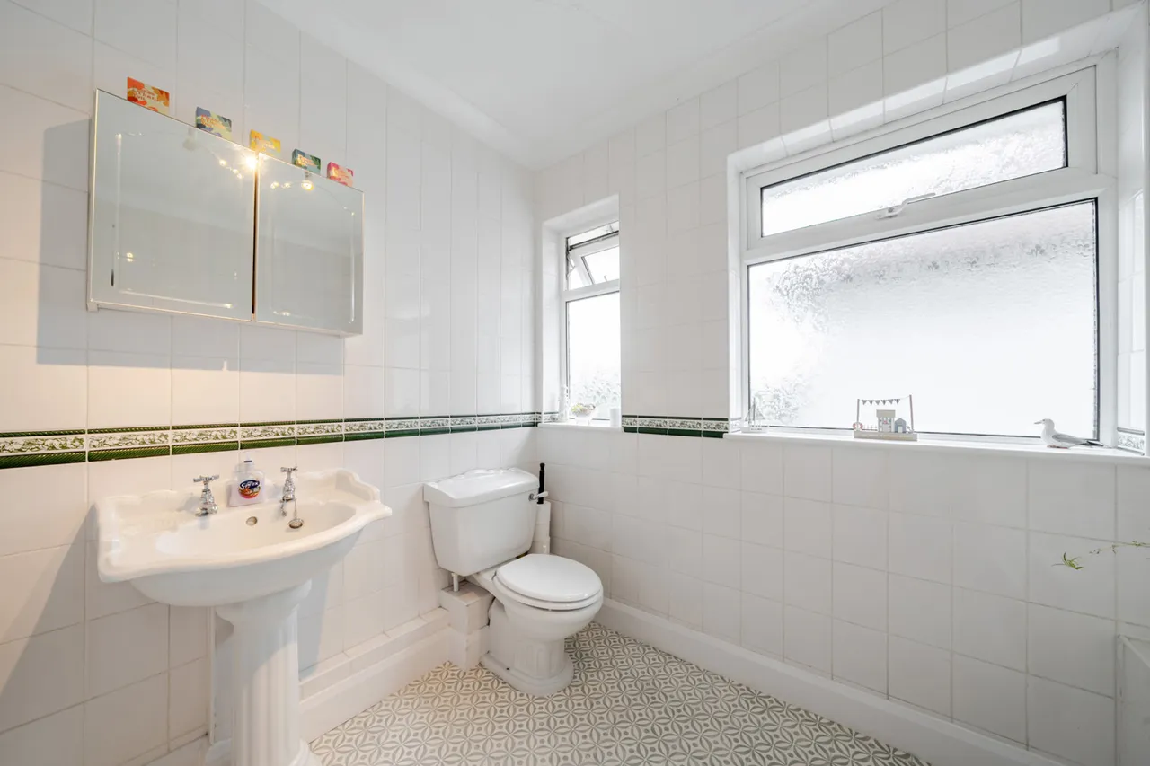 Upperton Road, DA14, photo 21