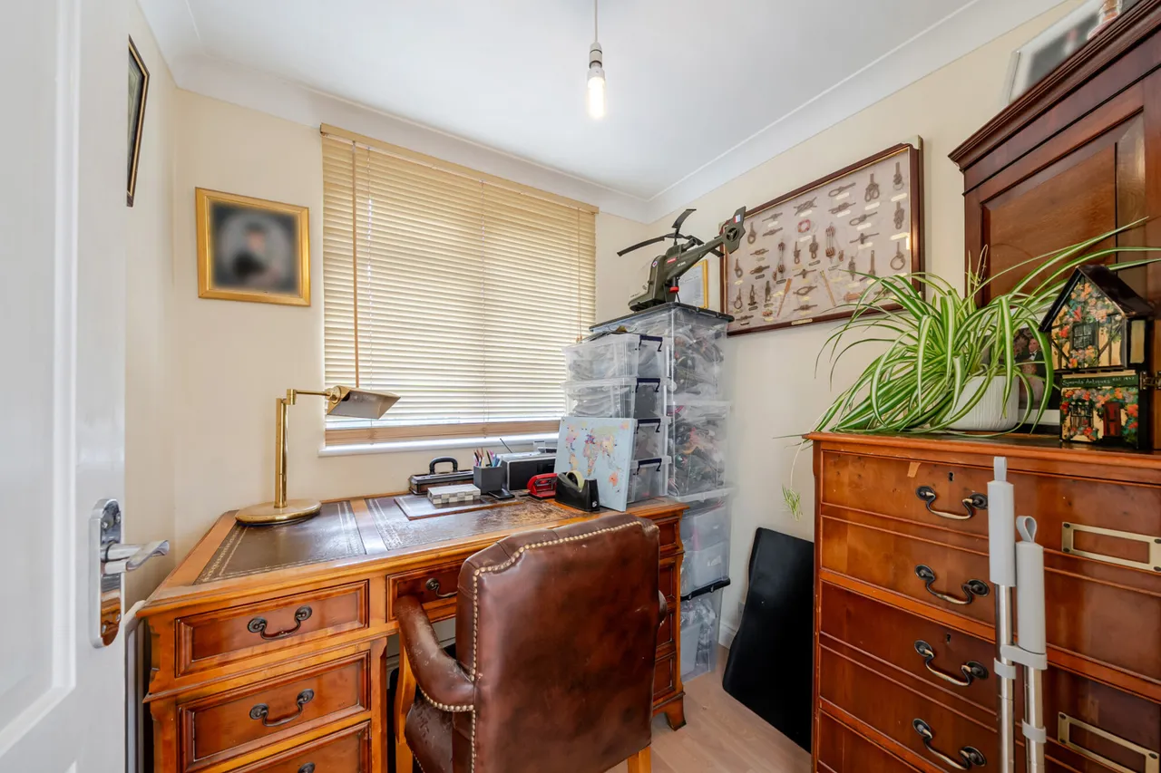 Upperton Road, DA14, photo 14