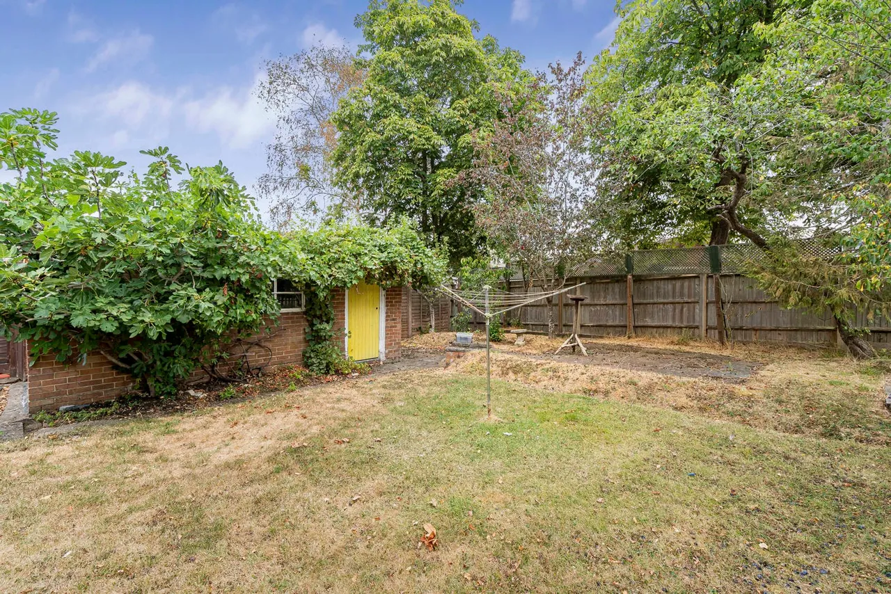 Orchard Close, Normandy, GU3, photo 18