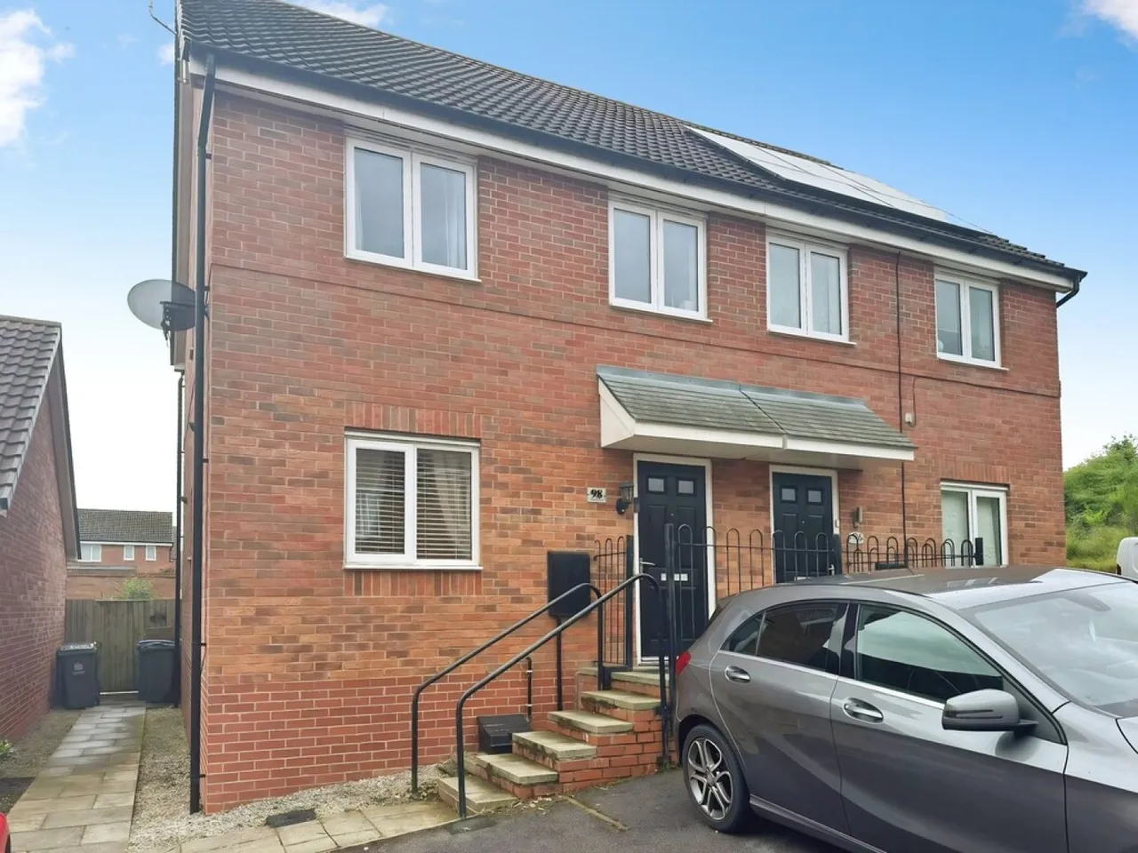 3 bed house to rent — Mandalay Road, Pleasley, Mansfield