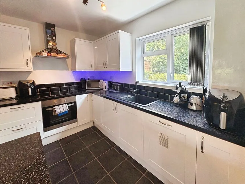 Tulliver Close, Bedworth, Warwickshire, CV12, photo 5