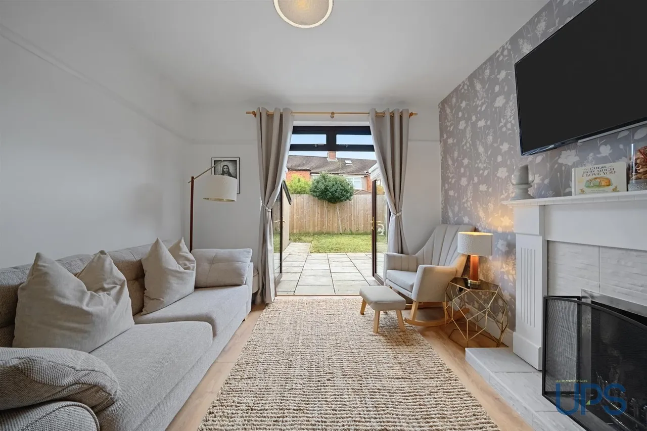 Ashton Avenue, Finaghy Road North, BT10, photo 5